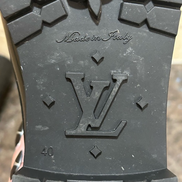 Louis Vuitton Black Monogram Splash Rubber Rain Boots - Picture 9 of 10